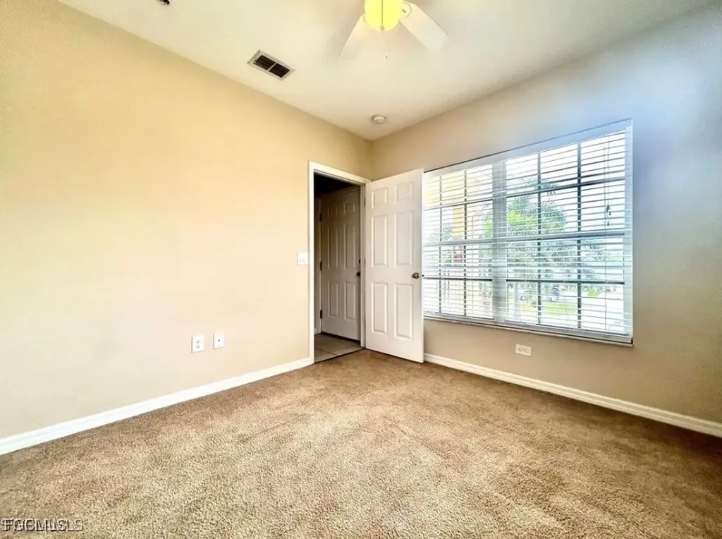 909 SW 47th Terrace Cape Coral FL 33914