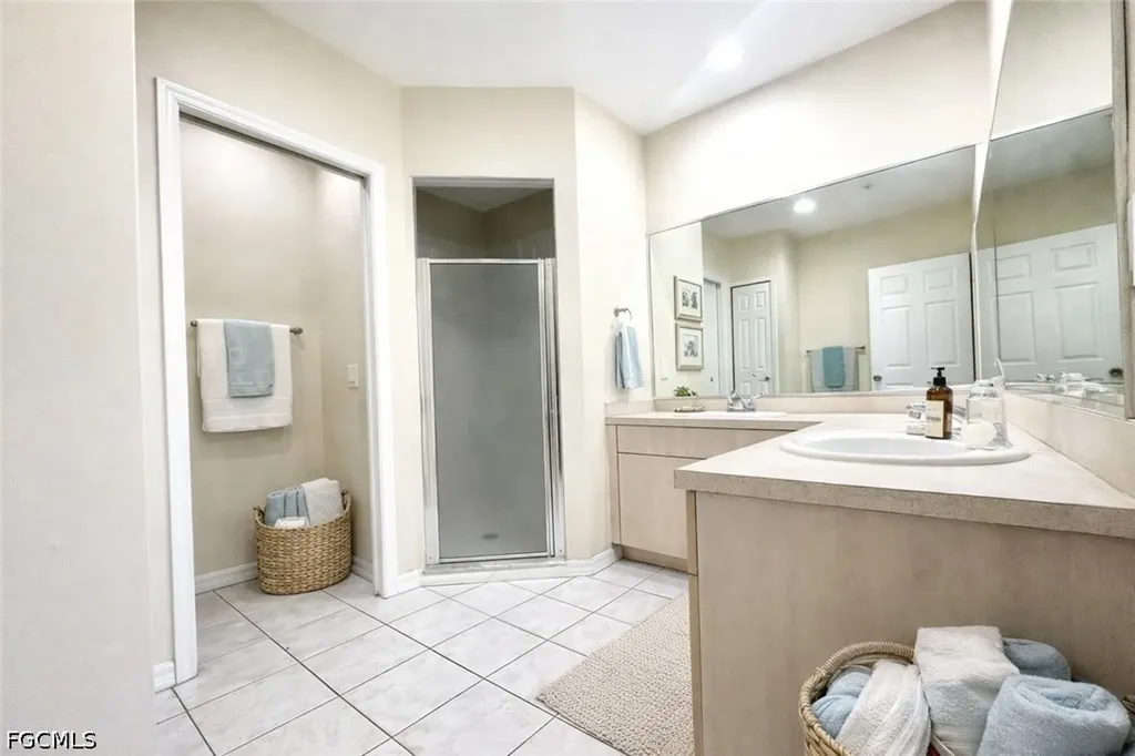 909 SW 47th Terrace Cape Coral FL 33914