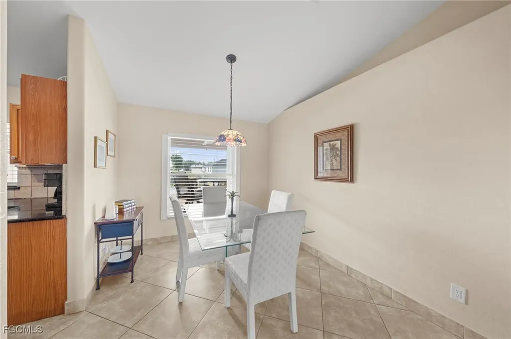 1520 NE 2nd Terrace Cape Coral FL 33909