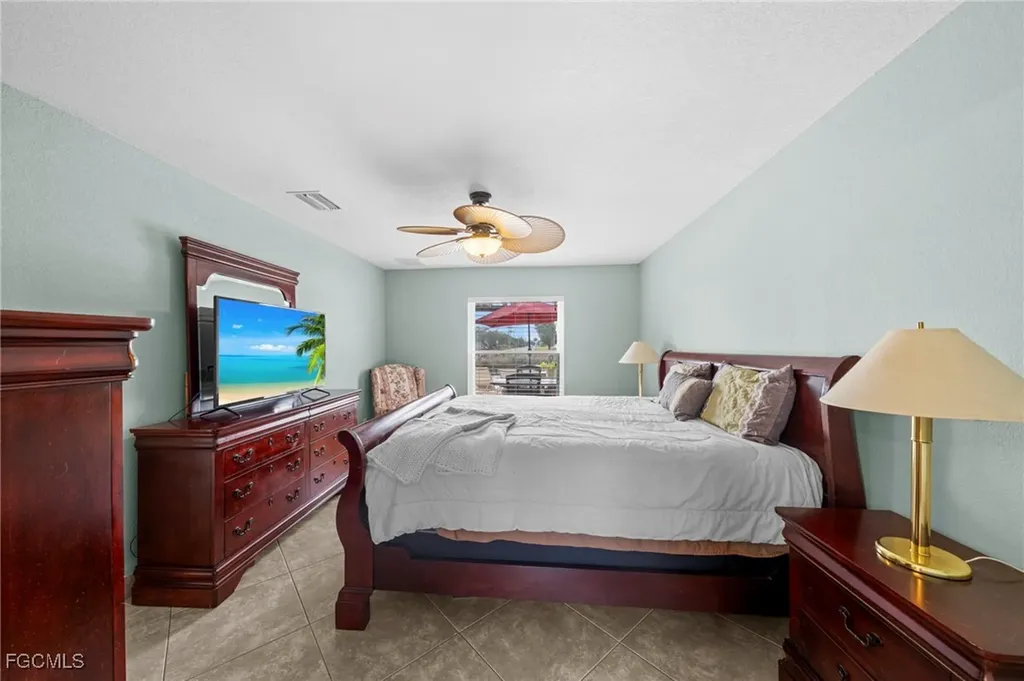 1520 NE 2nd Terrace Cape Coral FL 33909