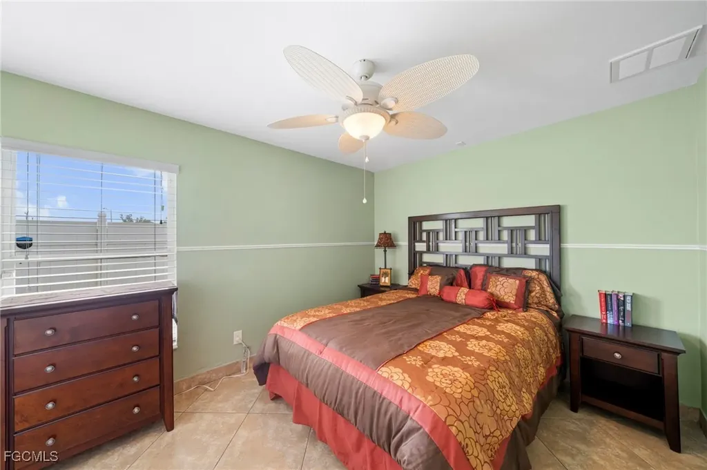 1520 NE 2nd Terrace Cape Coral FL 33909