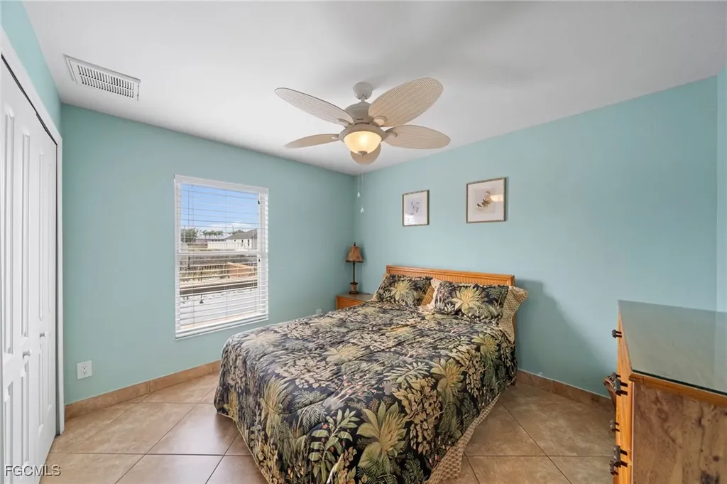 1520 NE 2nd Terrace Cape Coral FL 33909