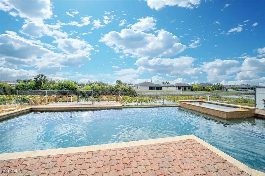 1520 NE 2nd Terrace Cape Coral FL 33909