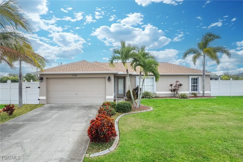 1520 NE 2nd Terrace Cape Coral FL 33909