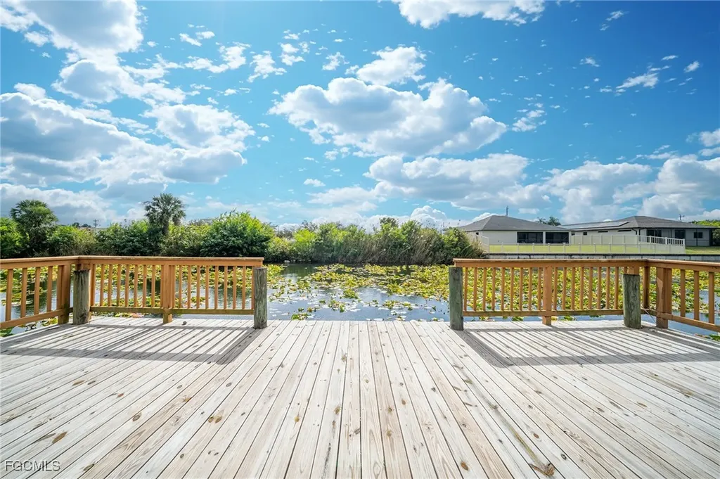 1520 NE 2nd Terrace Cape Coral FL 33909