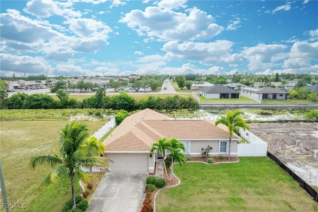 1520 NE 2nd Terrace Cape Coral FL 33909