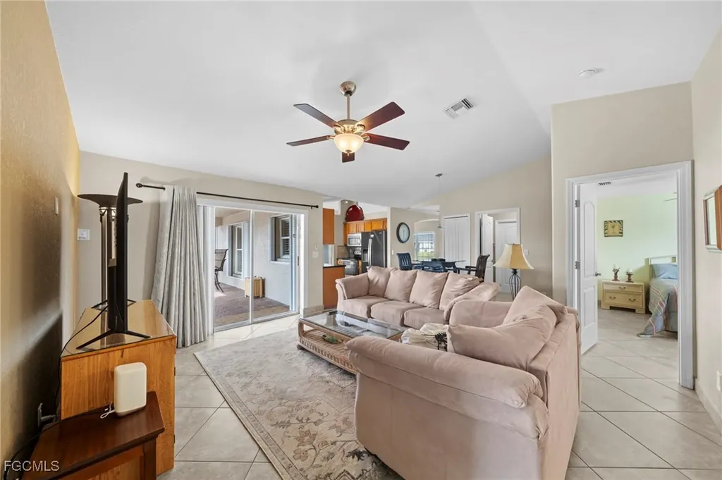 1520 NE 2nd Terrace Cape Coral FL 33909