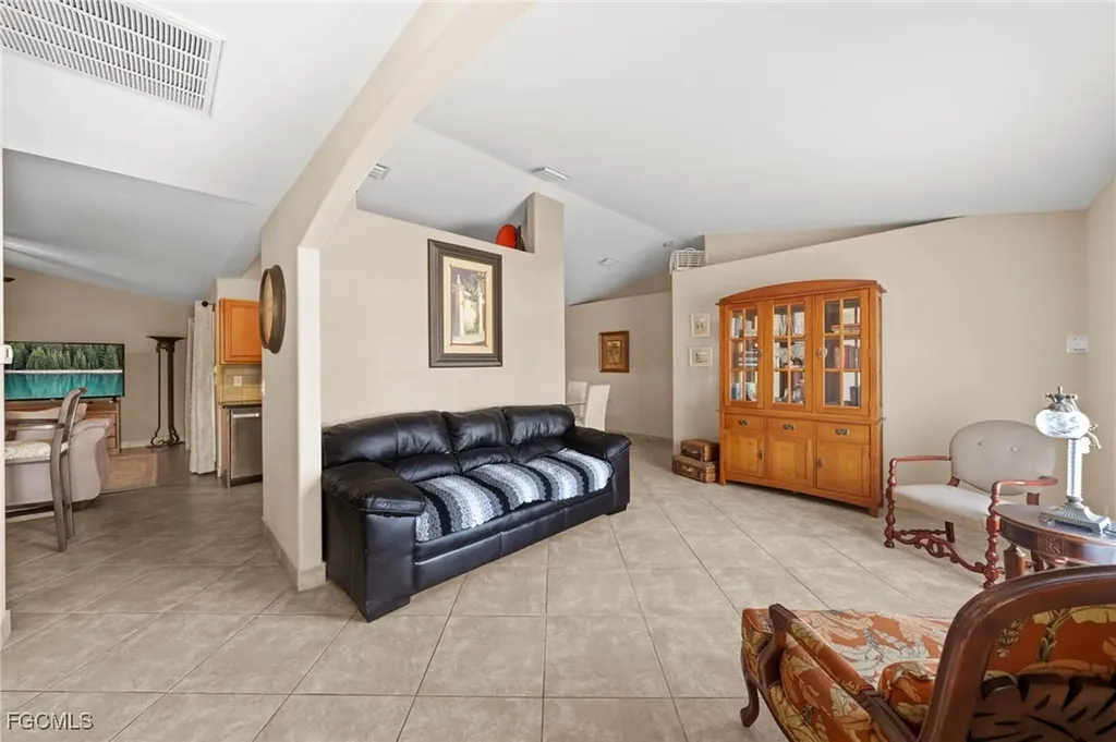 1520 NE 2nd Terrace Cape Coral FL 33909