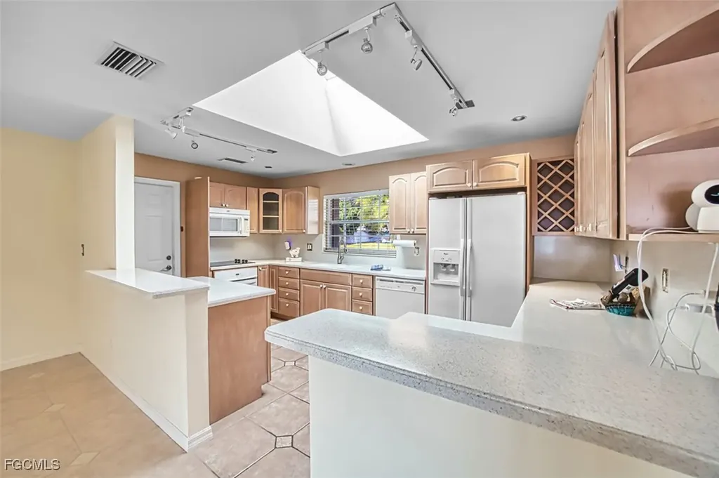 1712 SE 28th Street Cape Coral FL 33904