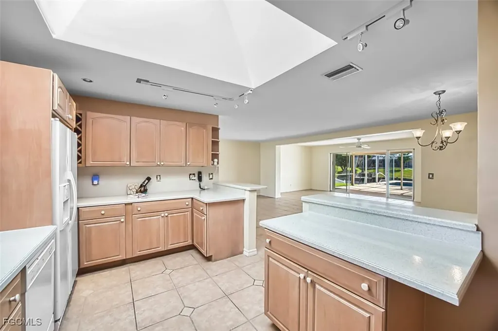 1712 SE 28th Street Cape Coral FL 33904