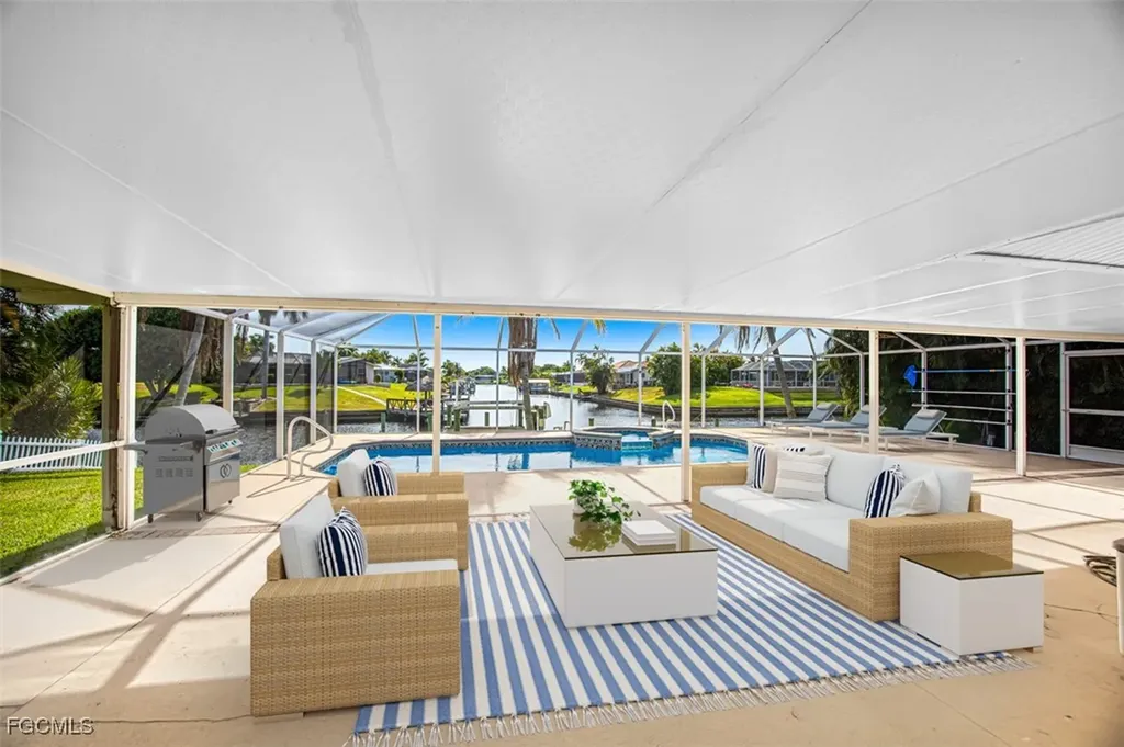 1712 SE 28th Street Cape Coral FL 33904