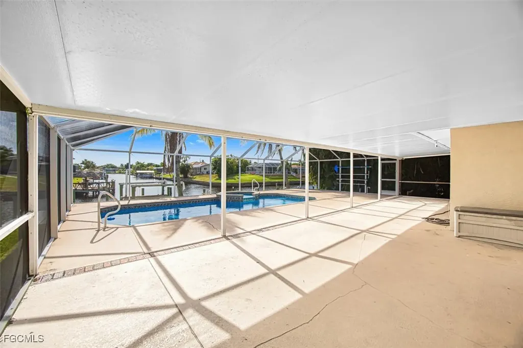 1712 SE 28th Street Cape Coral FL 33904