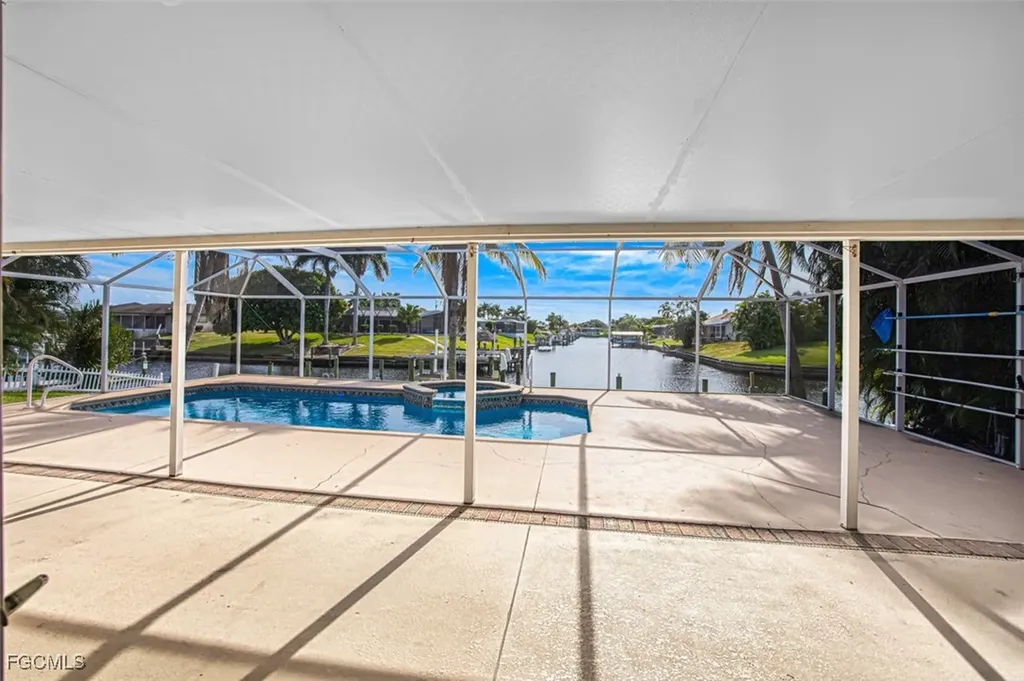 1712 SE 28th Street Cape Coral FL 33904