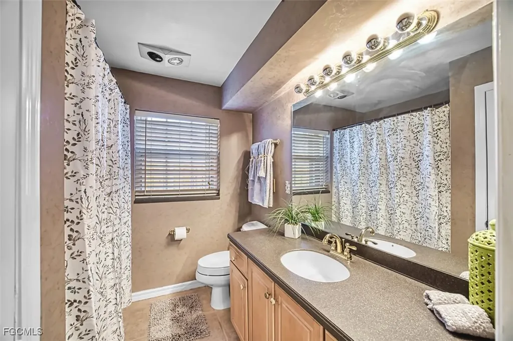 1712 SE 28th Street Cape Coral FL 33904