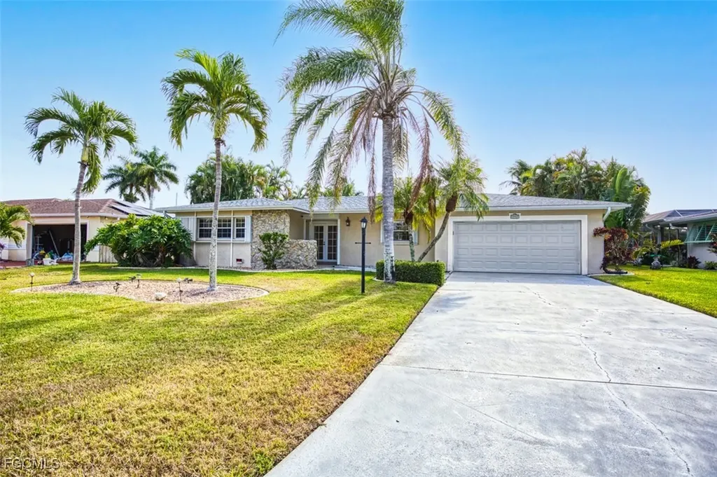 1712 SE 28th Street Cape Coral FL 33904