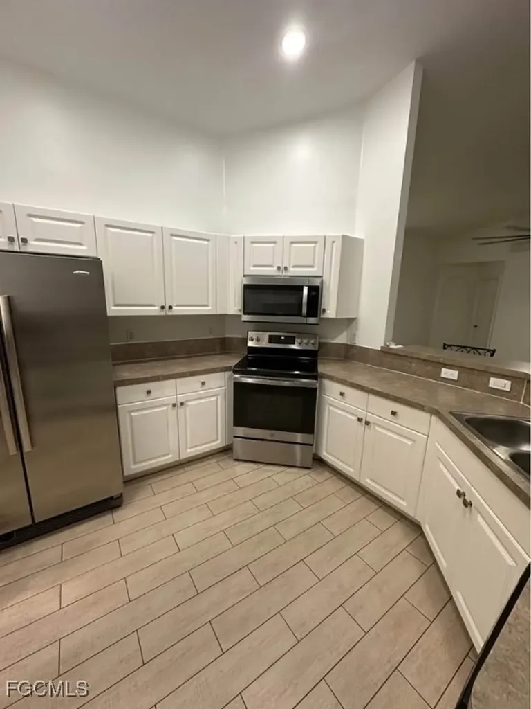 2842 NW 5th Avenue Cape Coral FL 33993