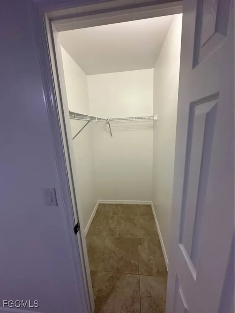 2842 NW 5th Avenue Cape Coral FL 33993