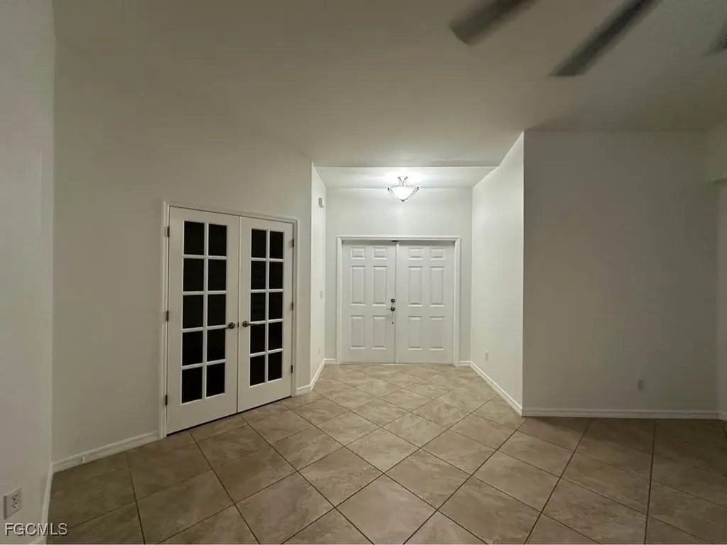 2842 NW 5th Avenue Cape Coral FL 33993