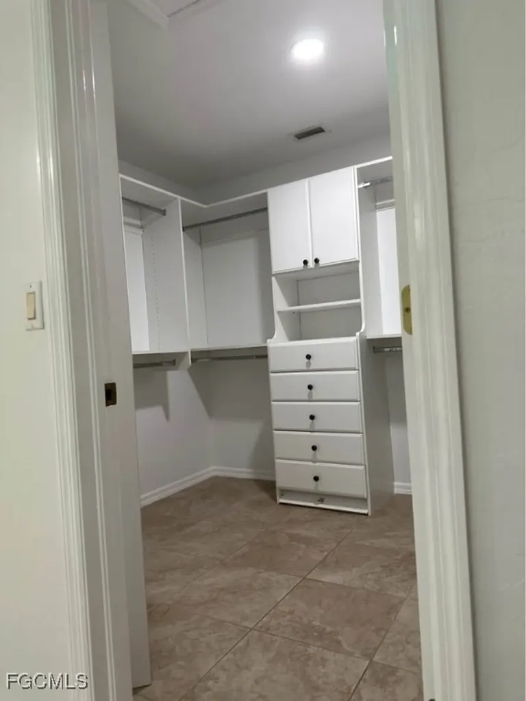 2842 NW 5th Avenue Cape Coral FL 33993
