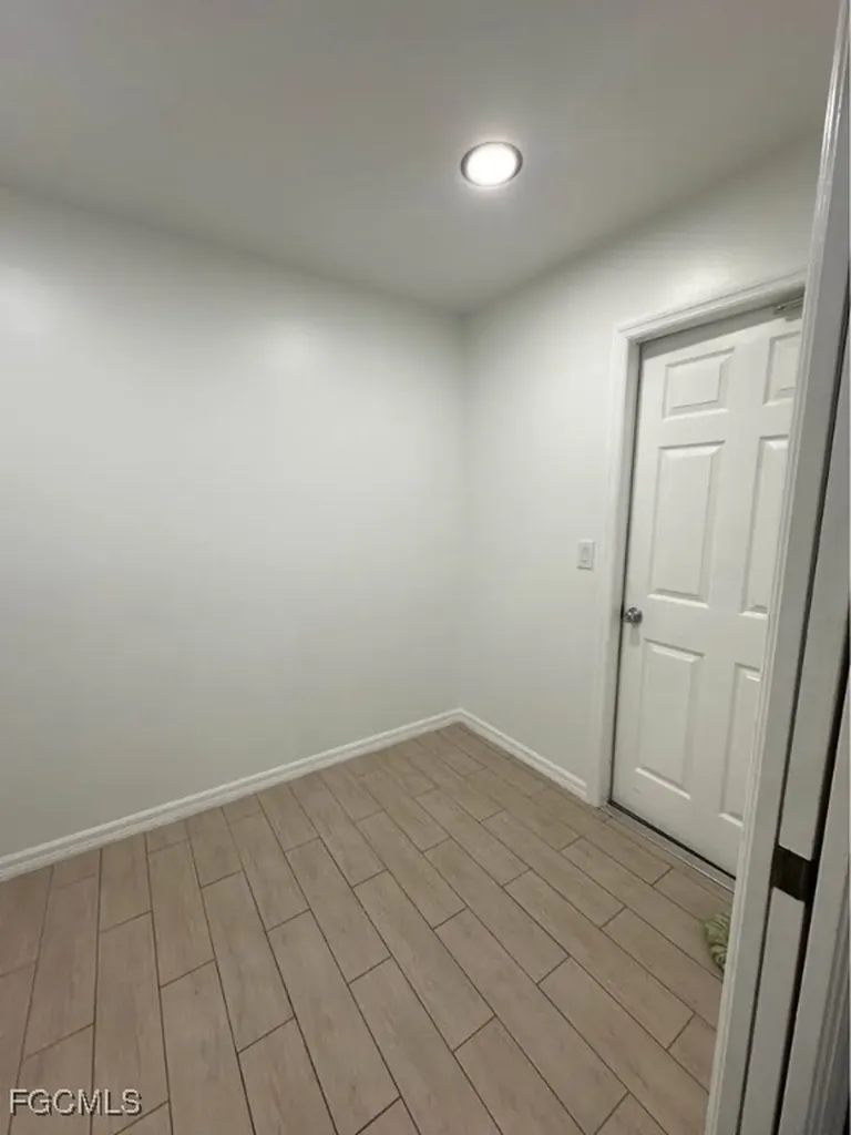 2842 NW 5th Avenue Cape Coral FL 33993