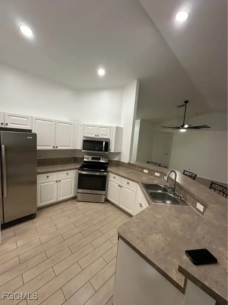 2842 NW 5th Avenue Cape Coral FL 33993