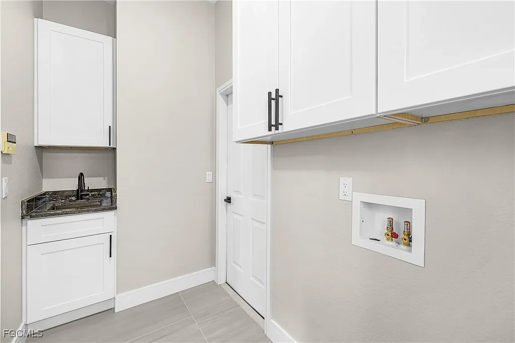 3302 NW 2nd Terrace Cape Coral FL 33993