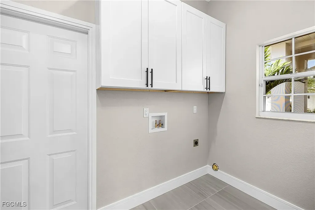 3302 NW 2nd Terrace Cape Coral FL 33993