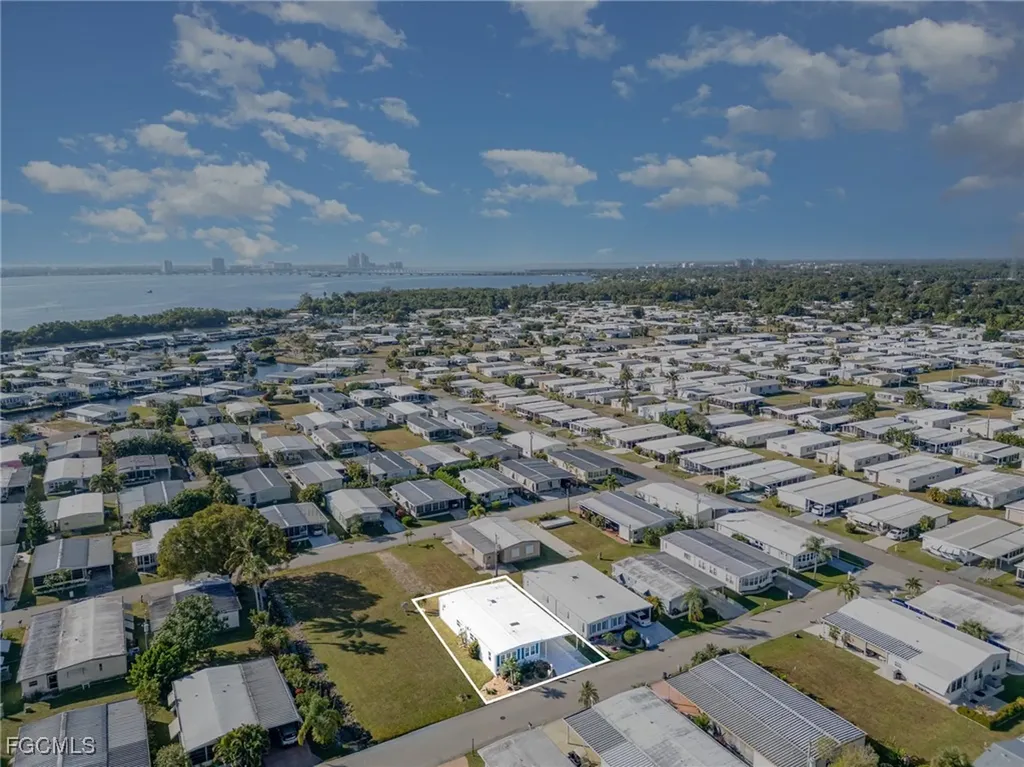 5508 Colonial Road North Fort Myers FL 33917