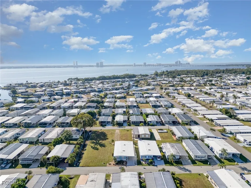 5508 Colonial Road North Fort Myers FL 33917