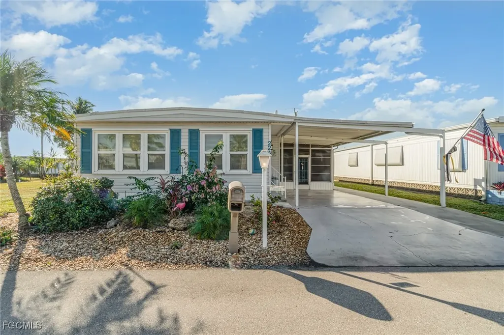 5508 Colonial Road North Fort Myers FL 33917