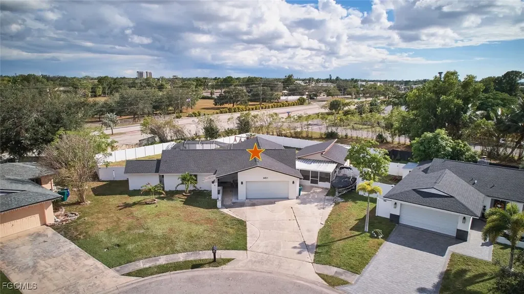 6451 Adelphi Circle Fort Myers FL 33919
