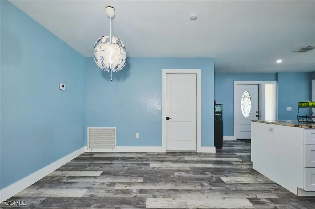 6451 Adelphi Circle Fort Myers FL 33919