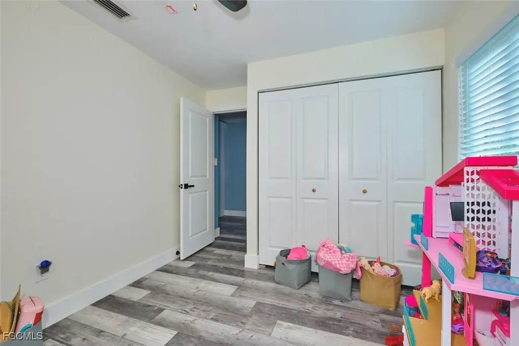 6451 Adelphi Circle Fort Myers FL 33919