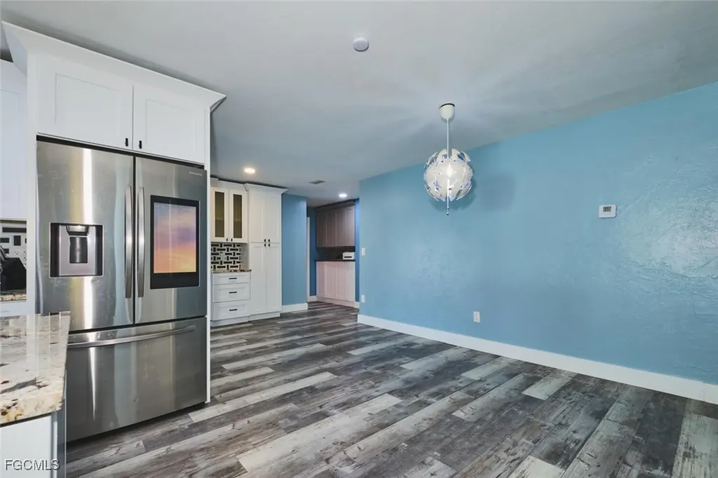 6451 Adelphi Circle Fort Myers FL 33919