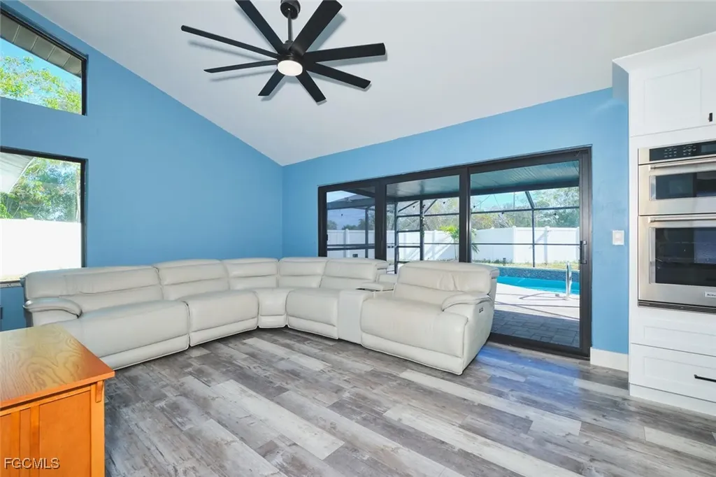 6451 Adelphi Circle Fort Myers FL 33919