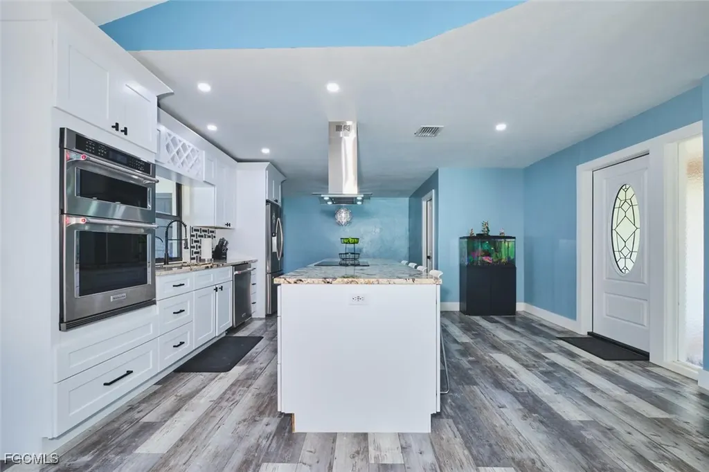 6451 Adelphi Circle Fort Myers FL 33919