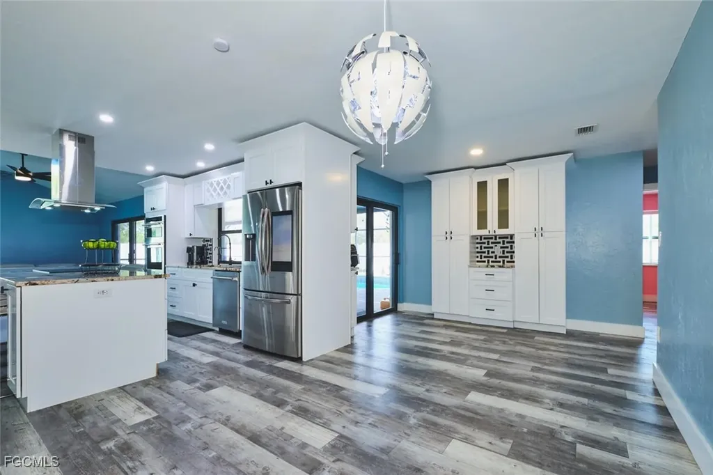 6451 Adelphi Circle Fort Myers FL 33919