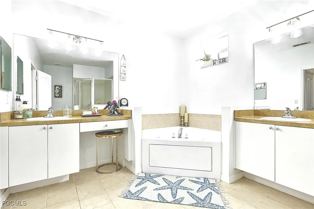 2675 Blue Cypress Lake Court Cape Coral FL 33909