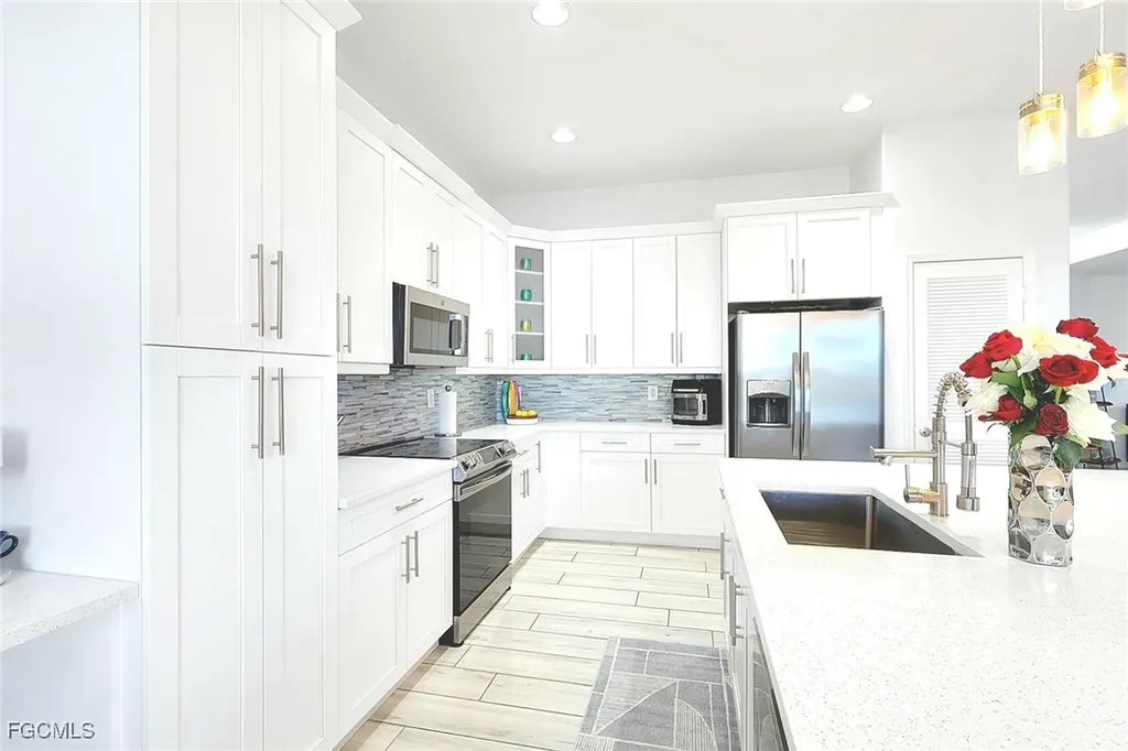 2675 Blue Cypress Lake Court Cape Coral FL 33909