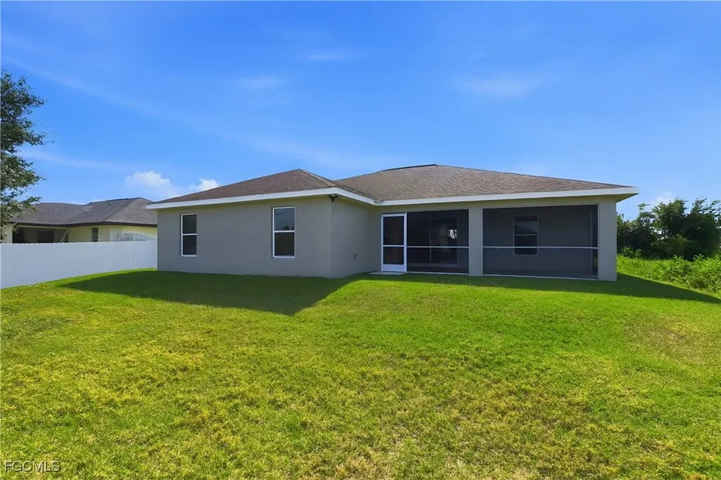 2906 26th Street SW Lehigh Acres FL 33976