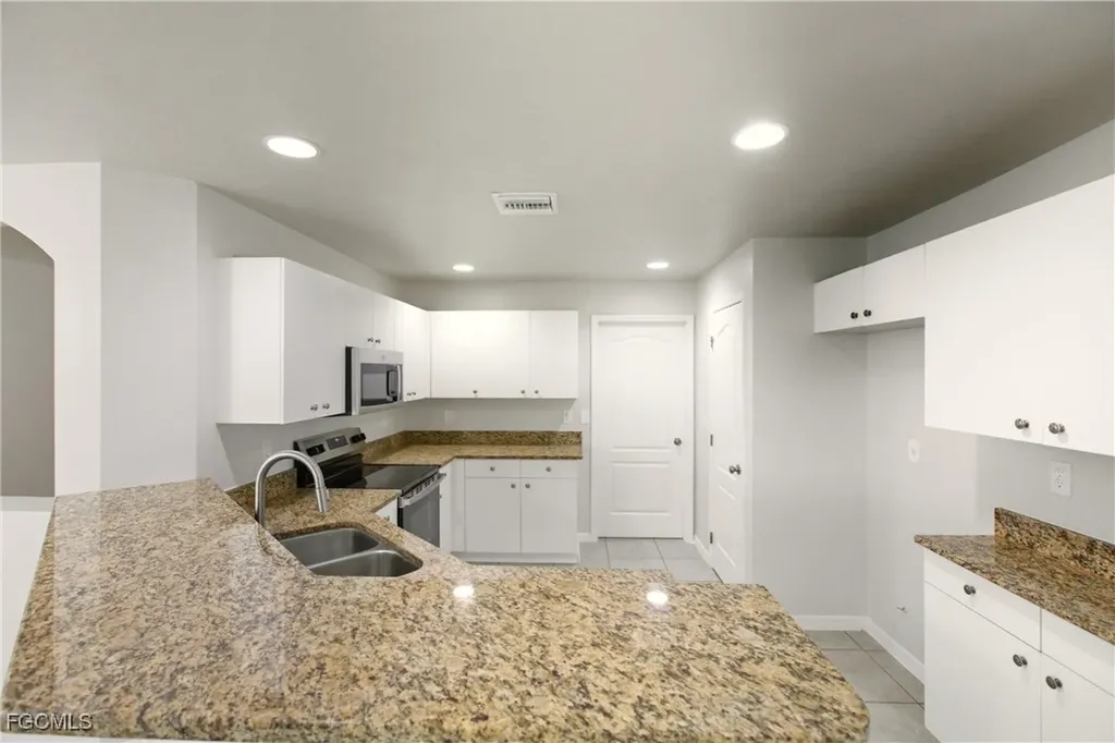 2906 26th Street SW Lehigh Acres FL 33976