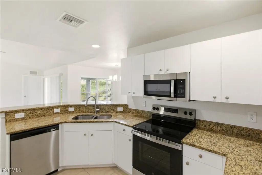 2906 26th Street SW Lehigh Acres FL 33976