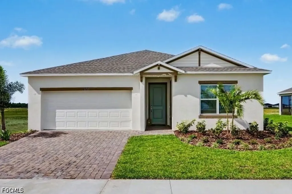 3708 9th Street SW Lehigh Acres FL 33976