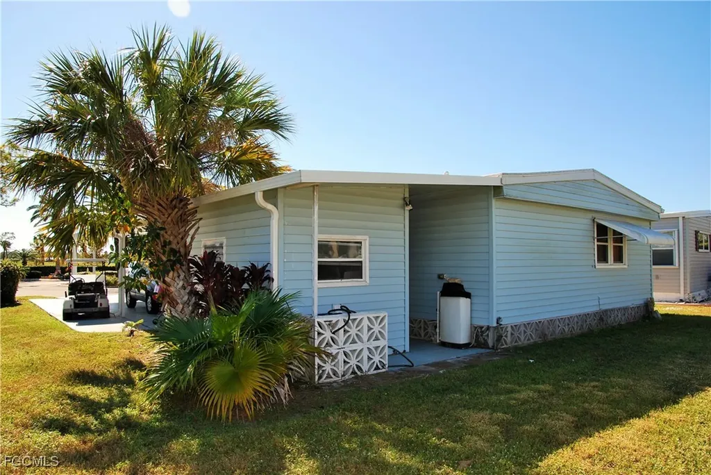 7 Nicklaus Boulevard North Fort Myers FL 33903