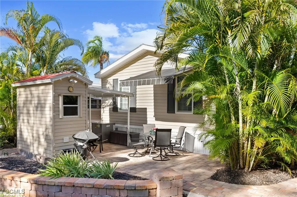 8528 Pepperwood Drive Estero FL 33928