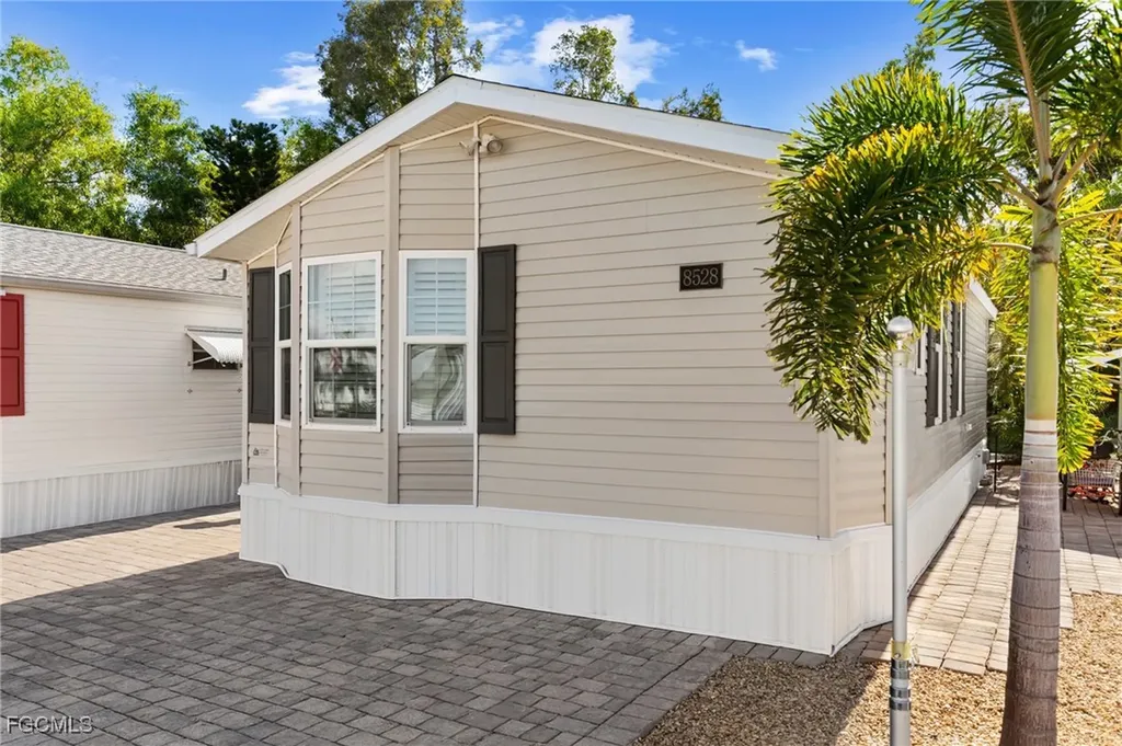 8528 Pepperwood Drive Estero FL 33928