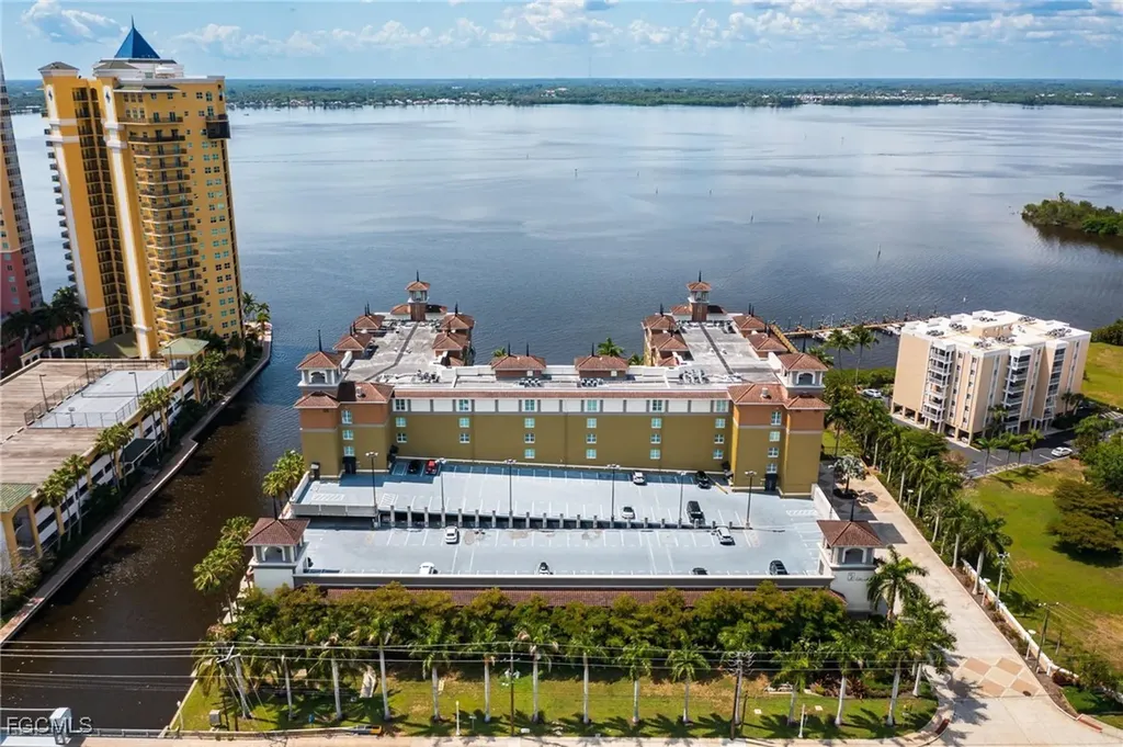 2825 Palm Beach Boulevard Fort Myers FL 33916