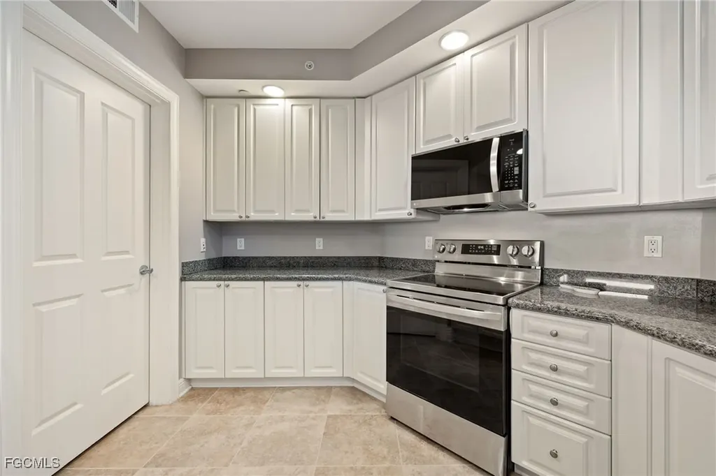 2825 Palm Beach Boulevard Fort Myers FL 33916