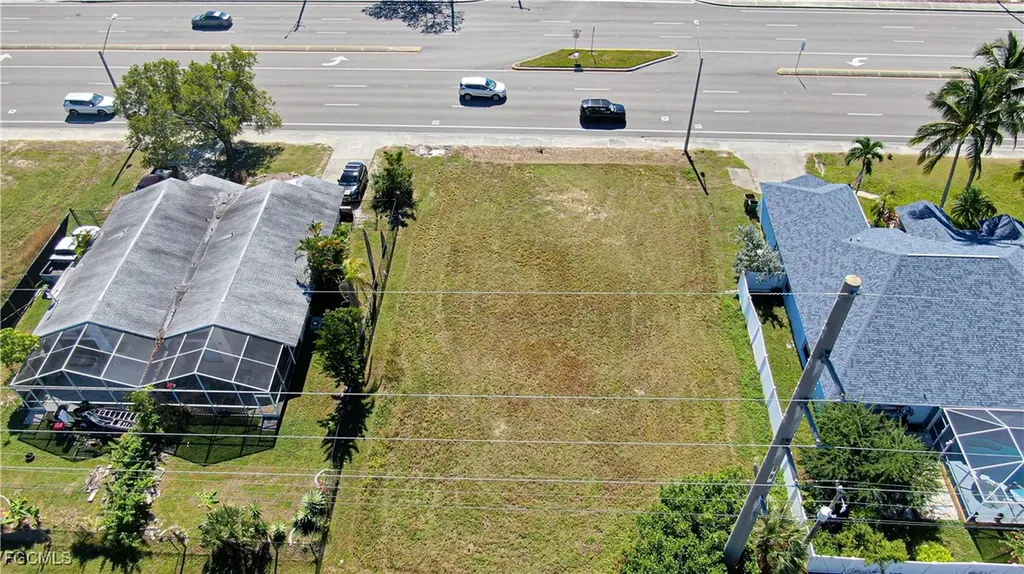 933 Cape Coral Parkway W Cape Coral FL 33914