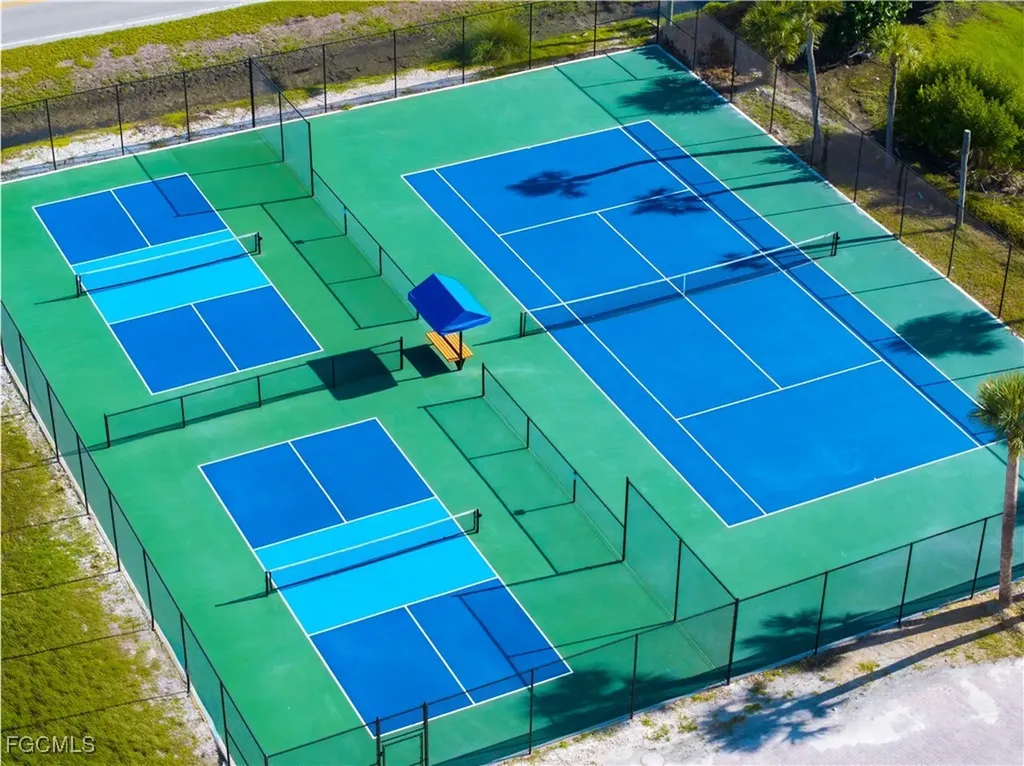 2445 W Gulf Drive Sanibel FL 33957